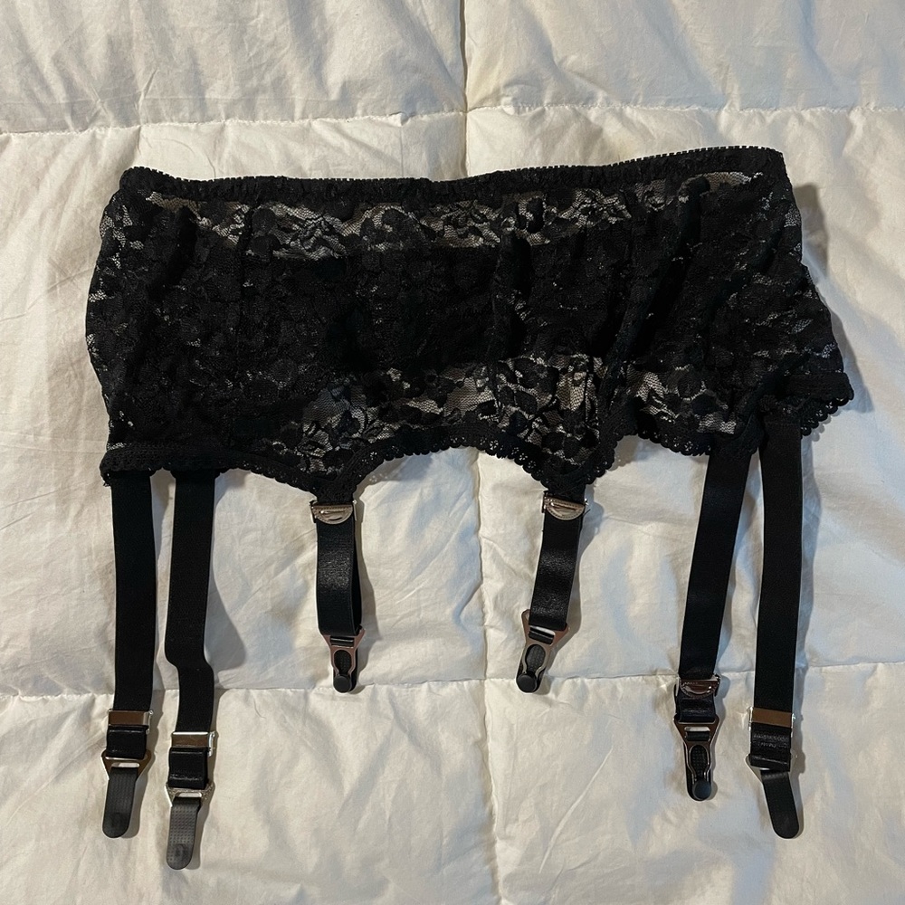 SEXY  NWOT Woman’s Garter